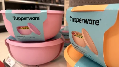 Tupperware cancels auction, agrees to lender takeover